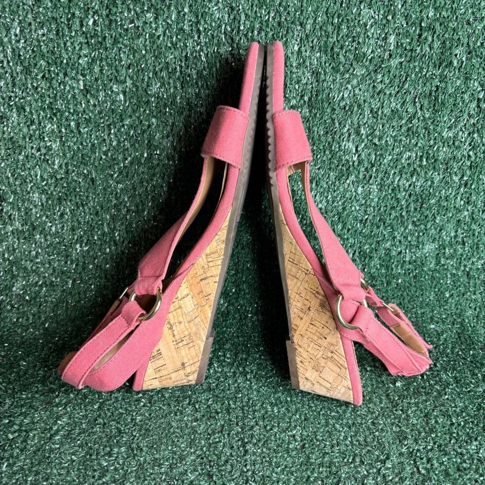 AEROSOLES item you